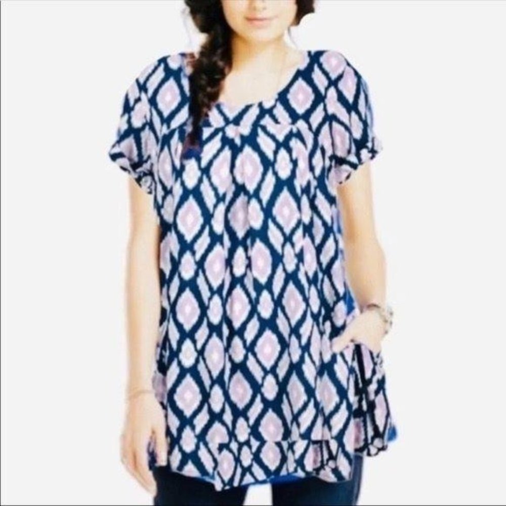 Anthropologie Navy and Light Pink Patterned Short Sleeve Blouse